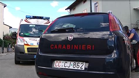 Si toglie la vita, 30enne trovato impiccato in casa